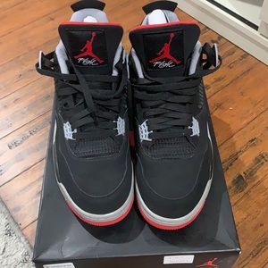 Nike Air Jordan 4 Retro